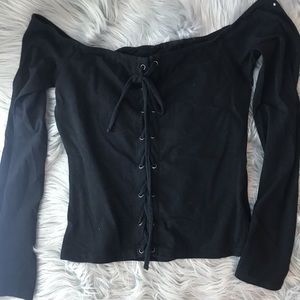 Black of the shoulder